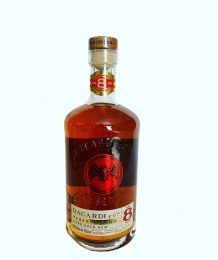 Bacardi 8 jaar Rare Gold Rum 40% 70cl