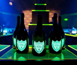Dom Pérignon luminous 2013 GLOW IN THE DARK